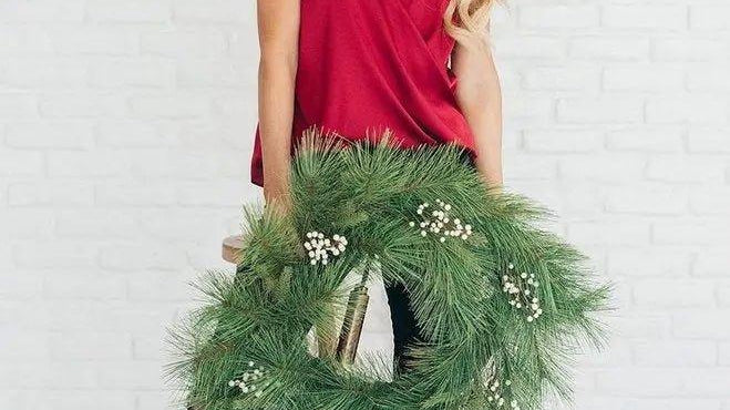 Festive Holiday Outfits - JO+CO