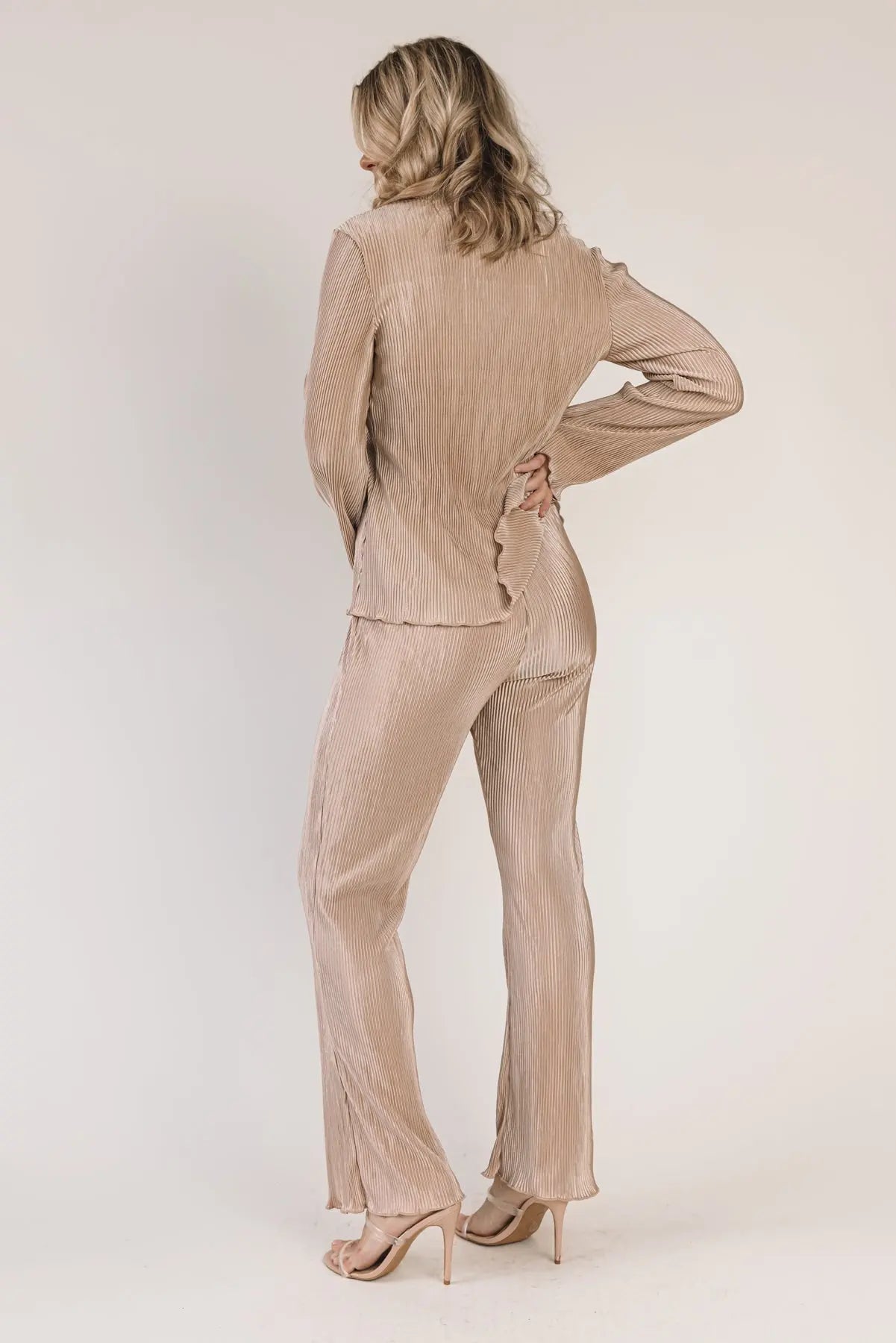 Plissé Panache Taupe Button Down Top - JO+CO