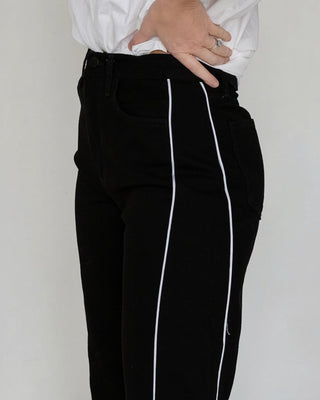 Nicolete Barrel Jean Twist - Black