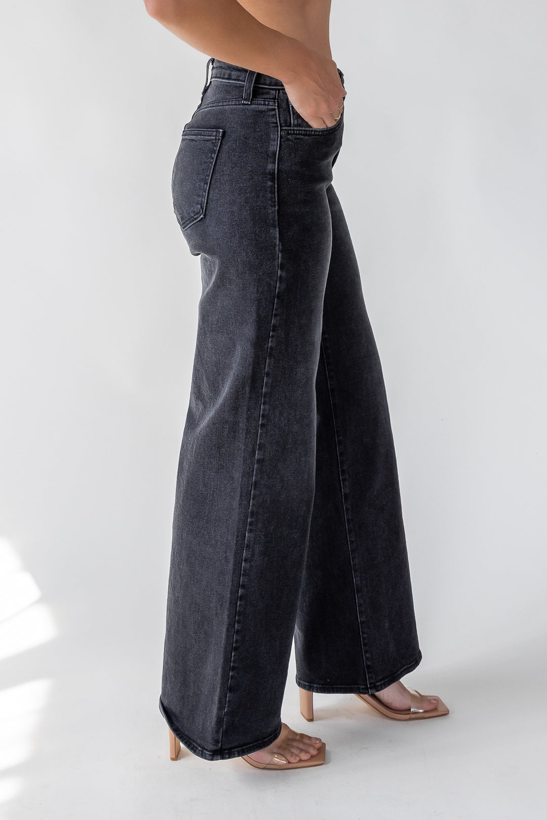Reeve Black Ultra Wide Jean