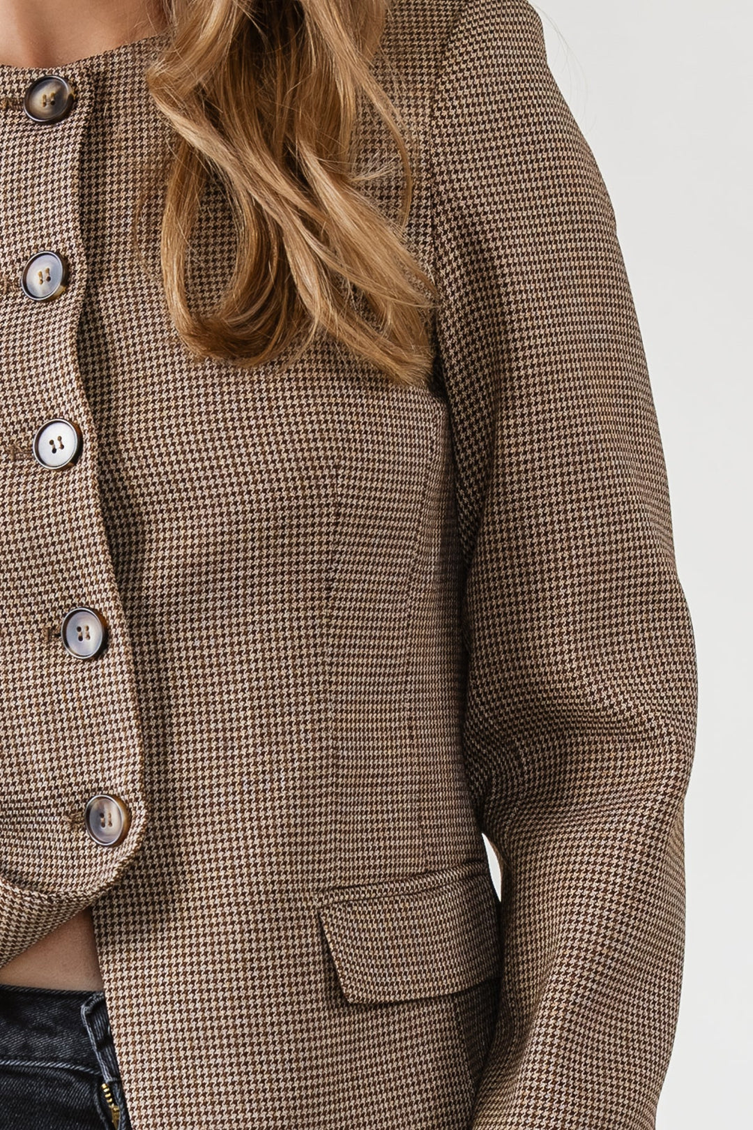 ASTR The Label Bellmere Houndstooth Jacket - Camel - JO+CO