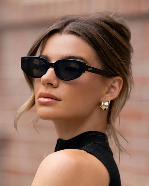 Astra Sunglasses: Black/Triple Black Lens – JO+CO
