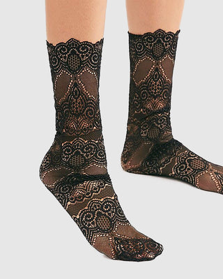 Scalloped Lace Socks - Black