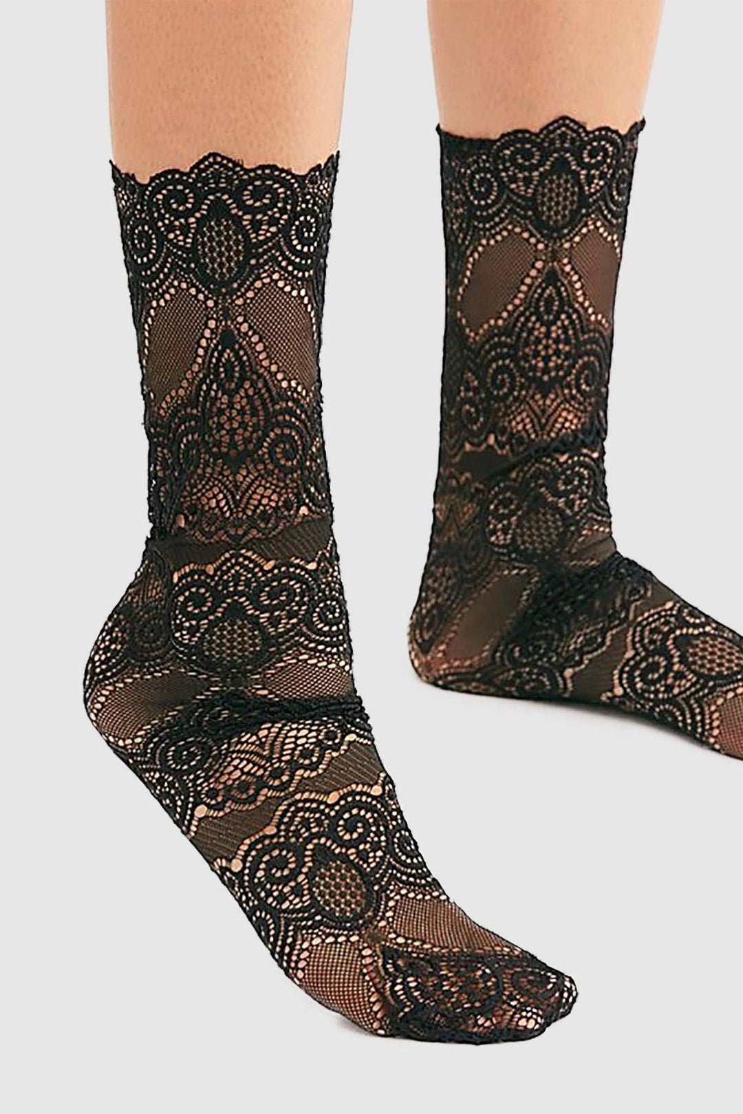 Scalloped Lace Socks - Black - JO+CO