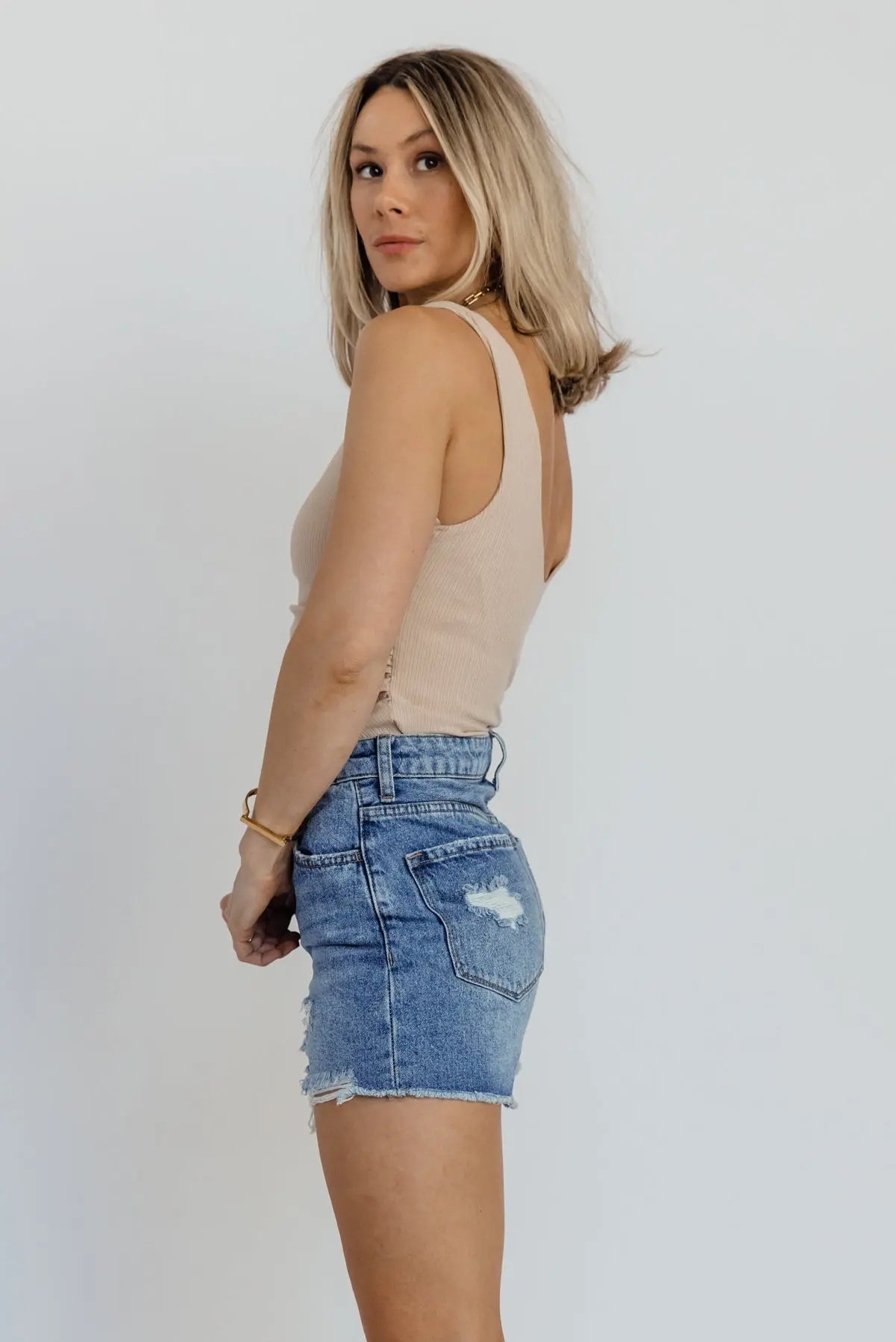 Maci Sand Knot Strap Tank - FINAL SALE - JO+CO
