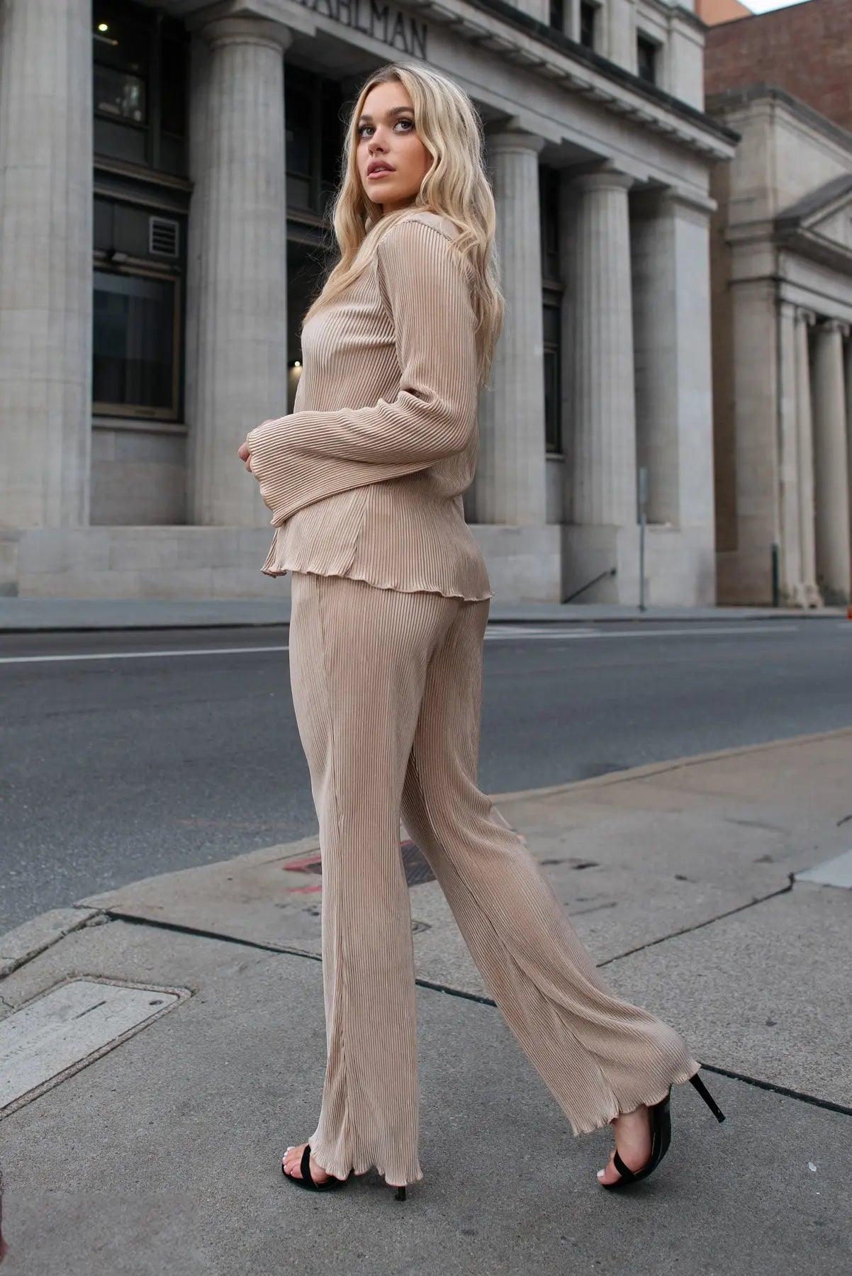 Plissé Panache Taupe Pants - Final Sale - JO+CO